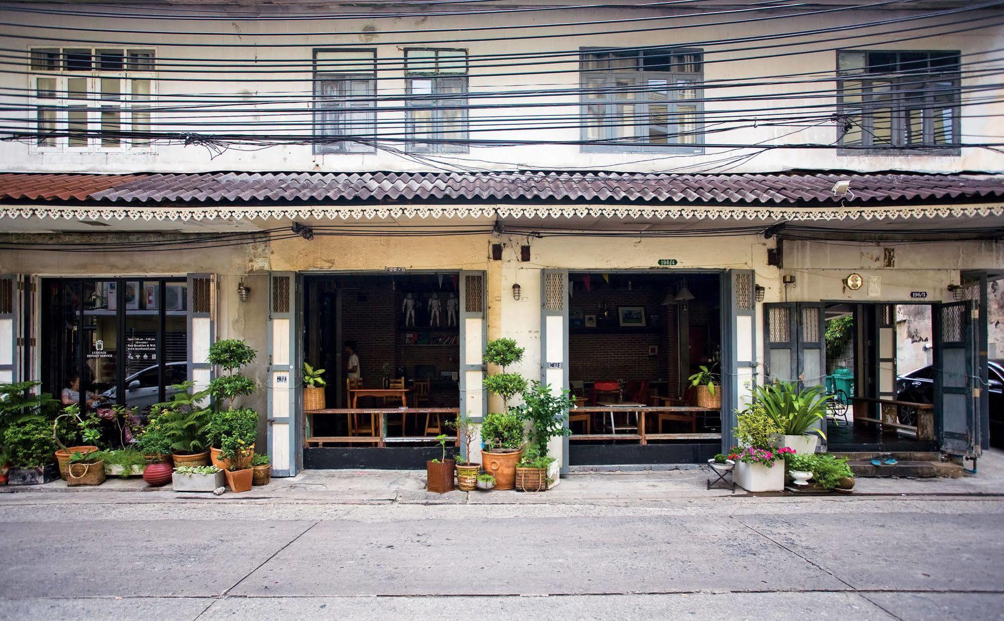 Here Hostel Bangkok Exterior foto